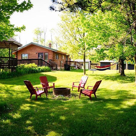 Cozy Cabin With Hottub At Cloverdale Cabins Hinckley Extérieur photo
