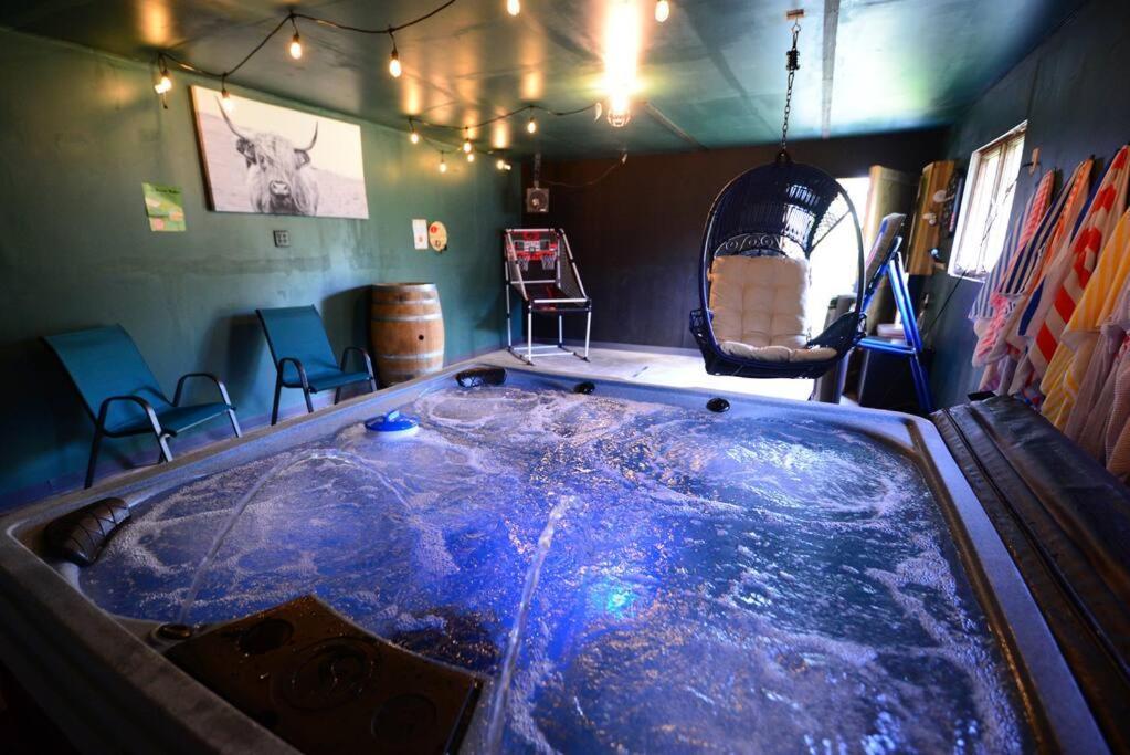 Cozy Cabin With Hottub At Cloverdale Cabins Hinckley Extérieur photo